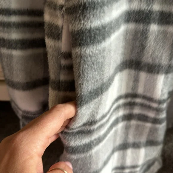 Thread & supply Shacket - Picture 2 of 4